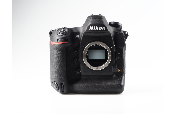 Nikon D6 Gehäuse - gebraucht