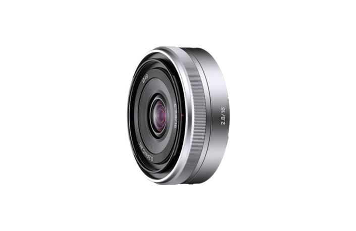 Sony SEL 16mm F2,8 silber