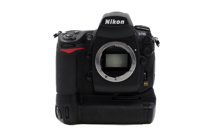 Nikon D700 + MB-D10 - gebraucht