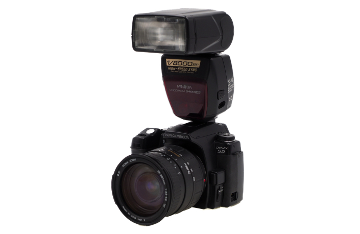 Minolta Dynax 5D + Sigma  28-200mm 3,5-5,6 UC Asph. - gebraucht