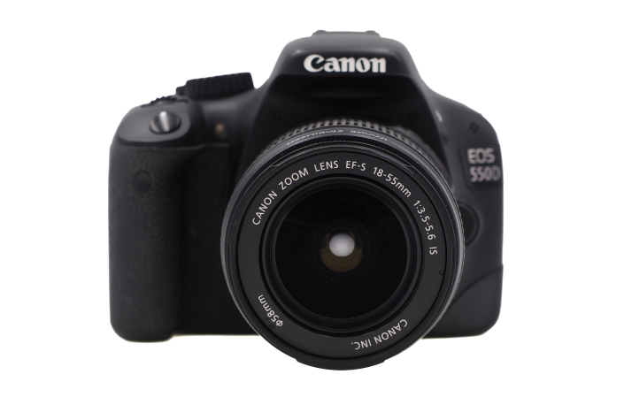 Canon EOS 550D + EF-S 18-55mm 3,4-5,6 IS - gebraucht