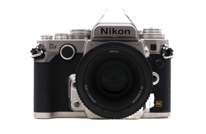 Nikon Df silber mit AF-S 50mm 1,8 SE - gebraucht