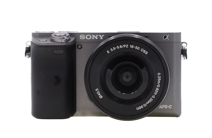 Sony Alpha 6000 + SEL 16-50mm 3,5-5,6 OSS PZ silber - gebraucht