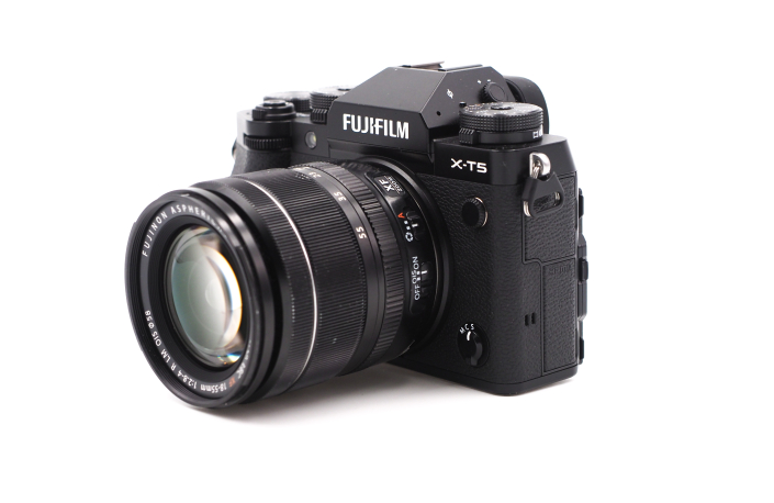 Fujifilm X-T5 mit XF 18-55mm 2,8-4,0 OIS schwarz - gebraucht