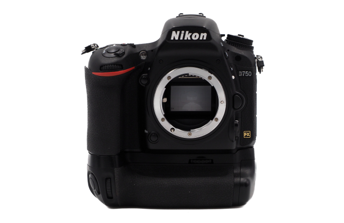 Nikon D750 Gehäuse + Nikon MB-D16 Batteriegriff - gebraucht