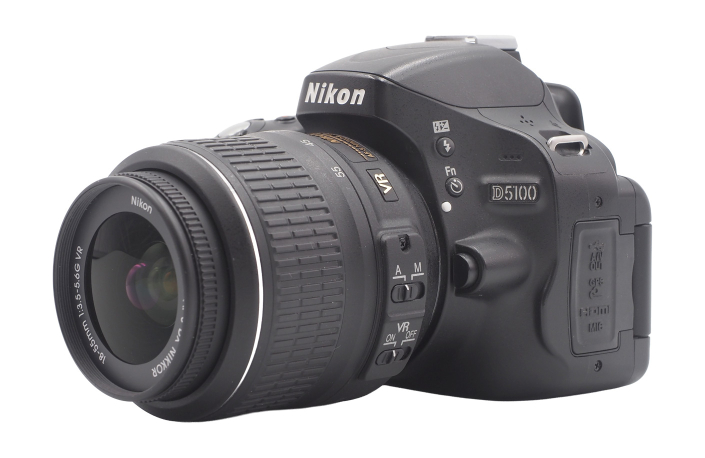 Nikon D5100 + AF-S 18-55mm G VR - gebraucht