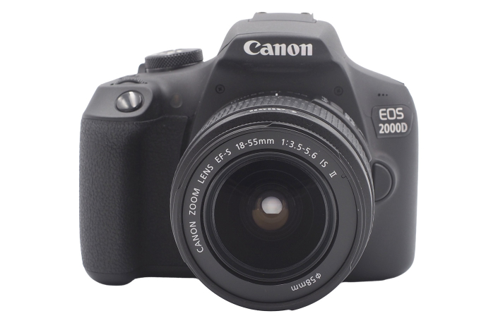 Canon EOS 2000D + EF-S 18-55 IS II - gebraucht