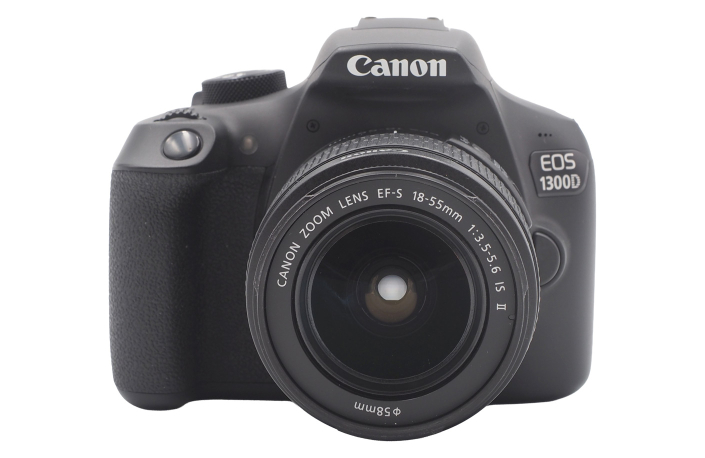 Canon EOS 1300D + EF-S 18-55mm 3,5-5,6 IS II - gebraucht