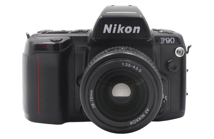 Nikon F90 + AF Nikkor 28-70mm 3,5-4,5 D - gebraucht