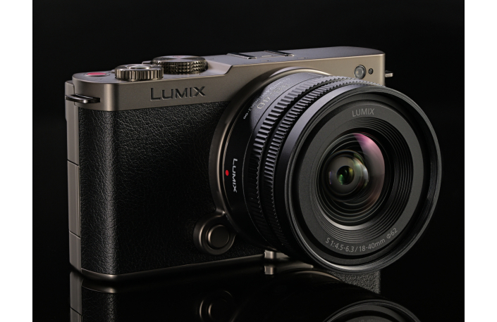 Panasonic Lumix DC-S9NB +18-40mm Black Titanium Edition Kamerakit